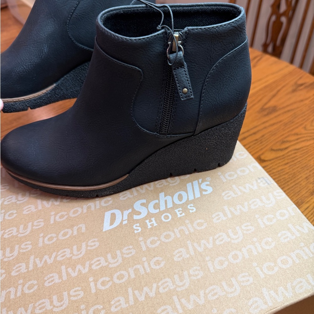 Dr. Scholl's Black Wedge Ankle‎ Boots Ladies Size 7.5 NEW